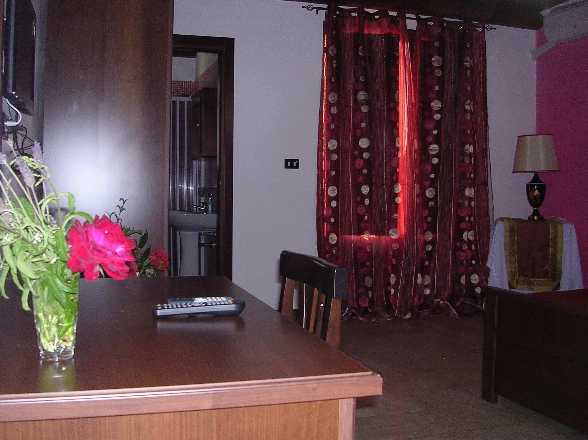 Il Mirto E La Rosa Bed & Breakfast